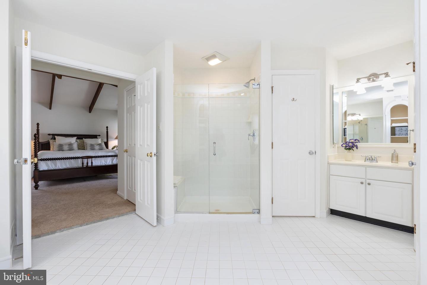 12691 Fox Woods Dr