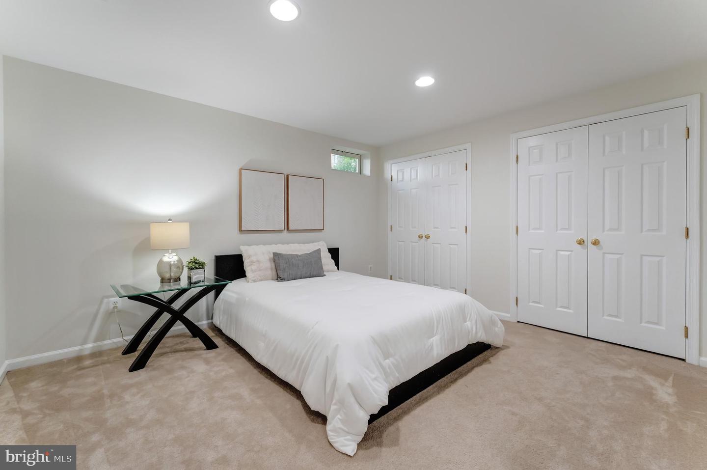 12691 Fox Woods Dr