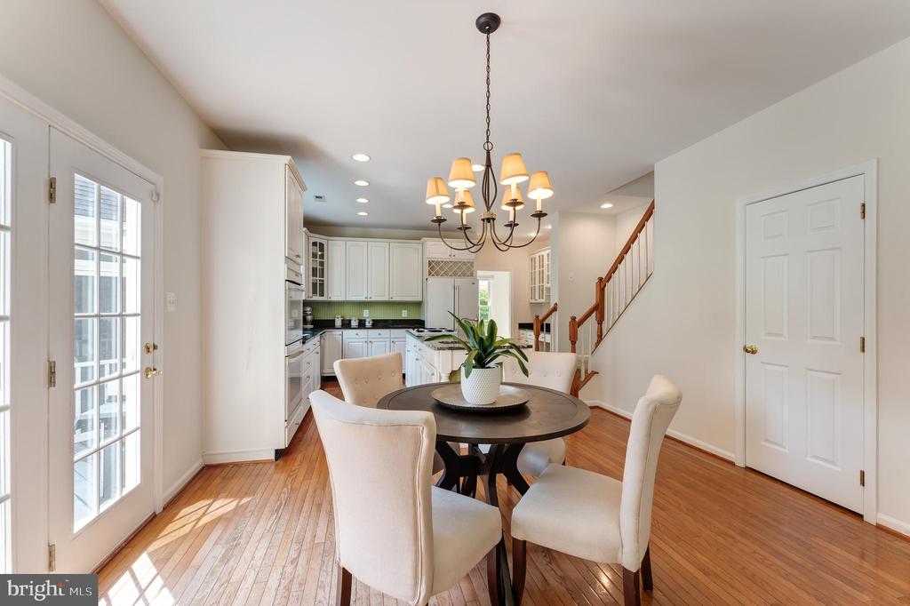 12691 Fox Woods Dr