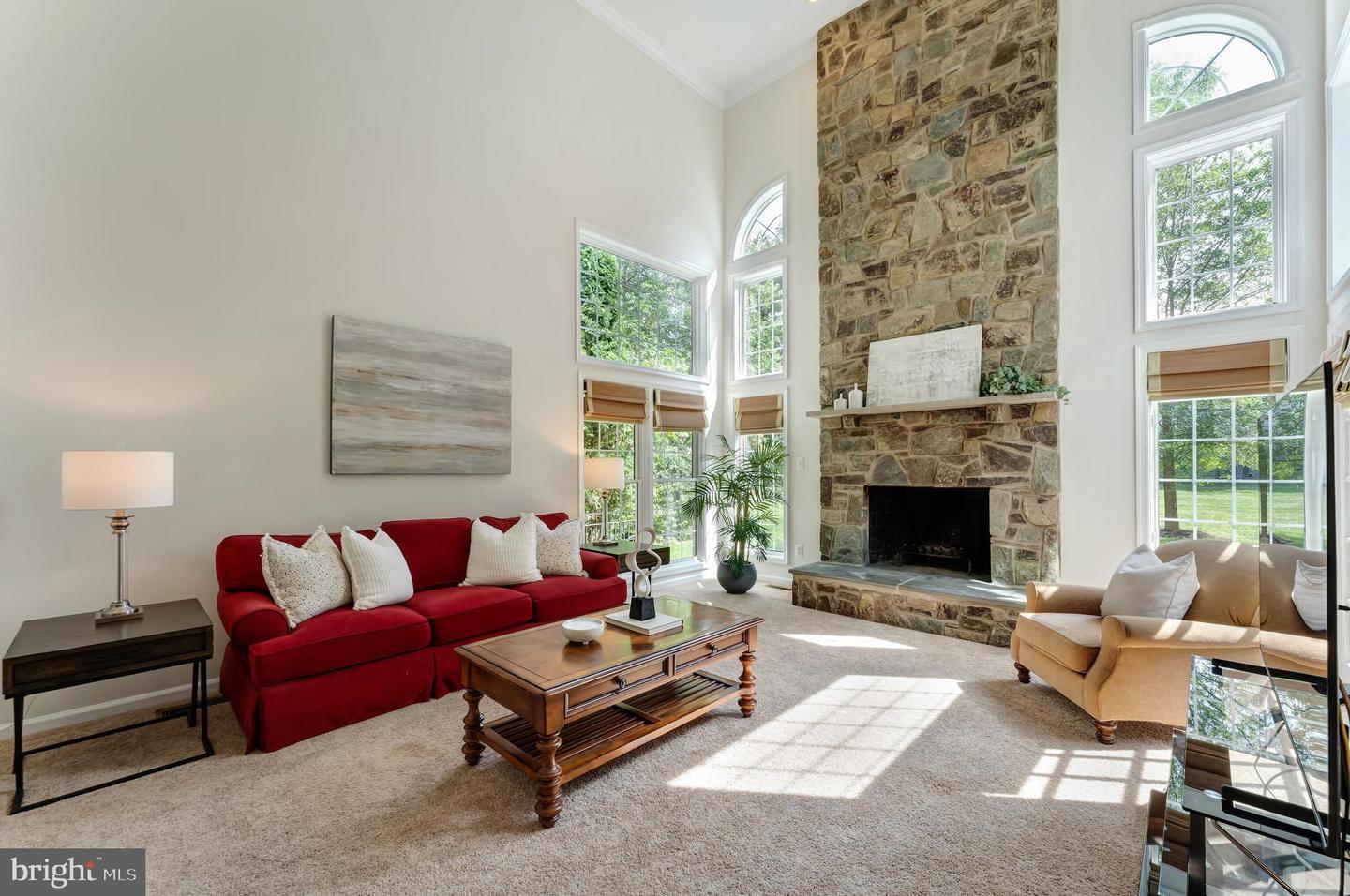 12691 Fox Woods Dr