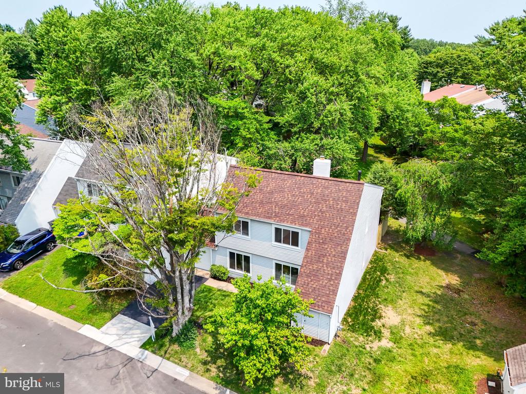 1496 Roundleaf Ct