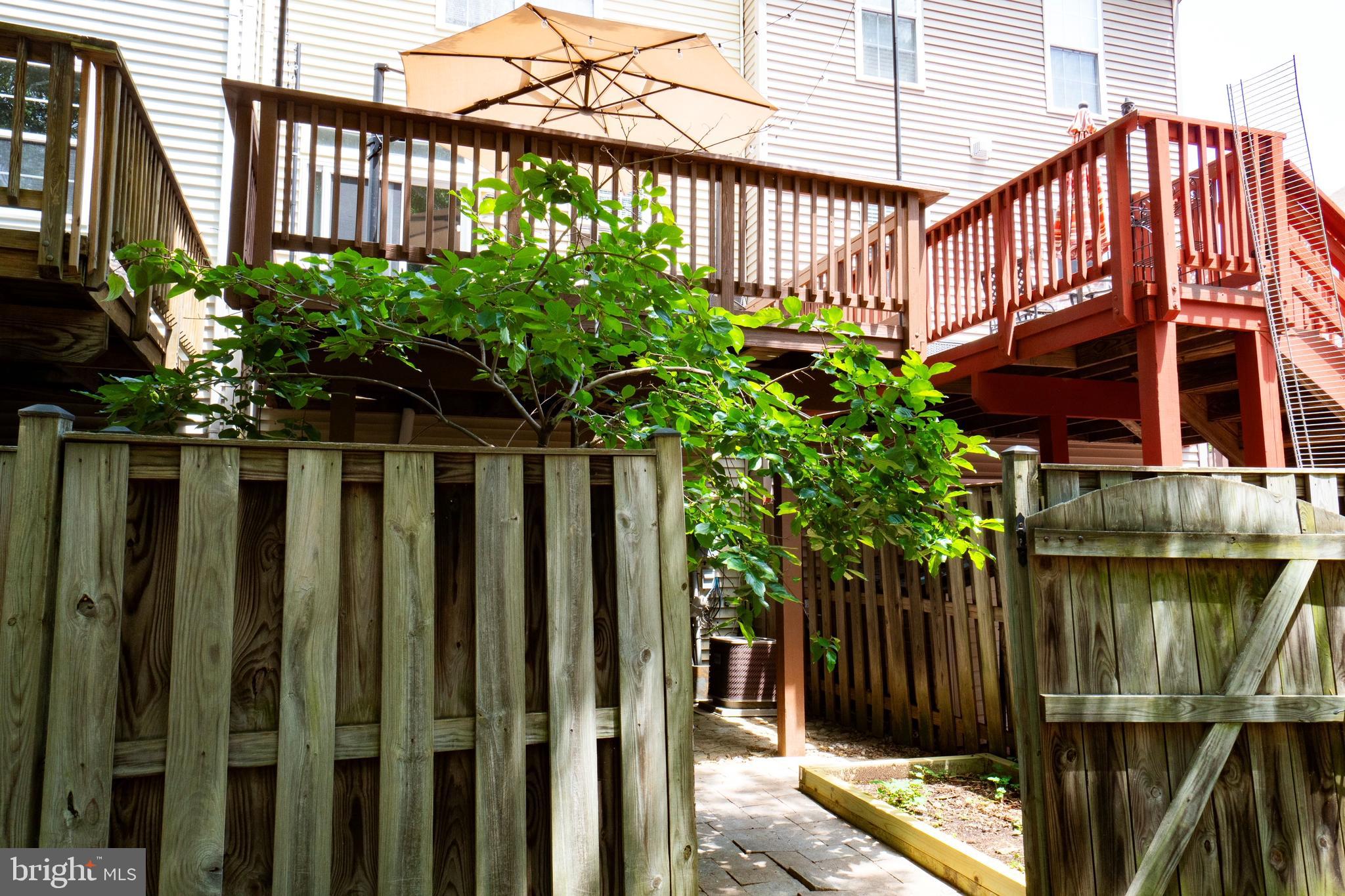 8538 TOWNE MANOR COURT