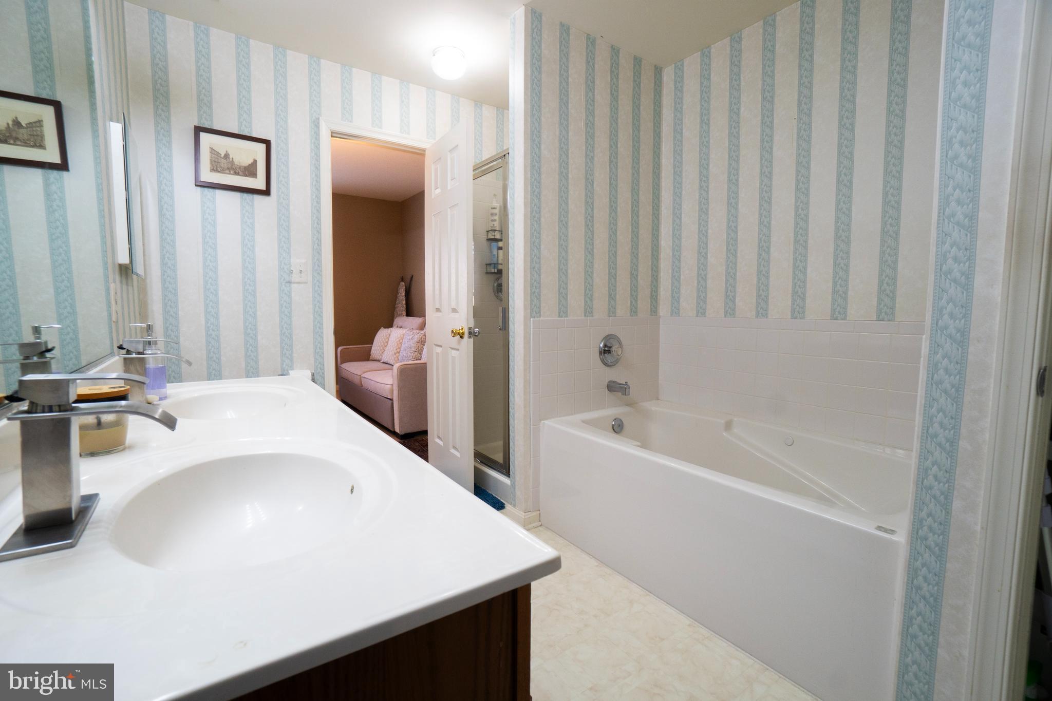 8538 TOWNE MANOR COURT