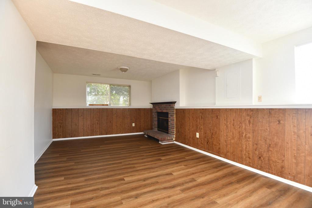 3863 BEECH DOWN DRIVE