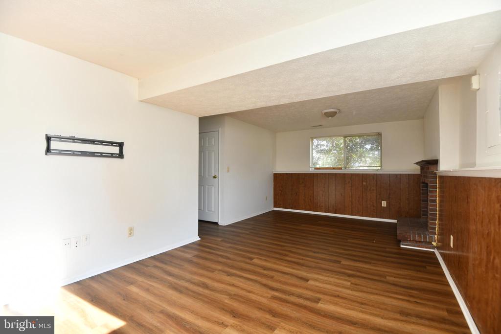 3863 BEECH DOWN DRIVE