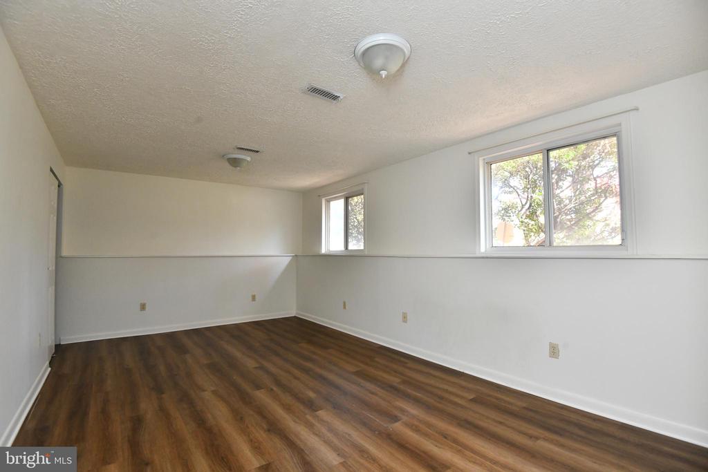 3863 BEECH DOWN DRIVE