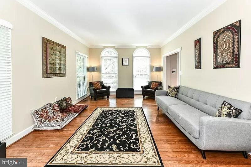 1088 SAFA ST