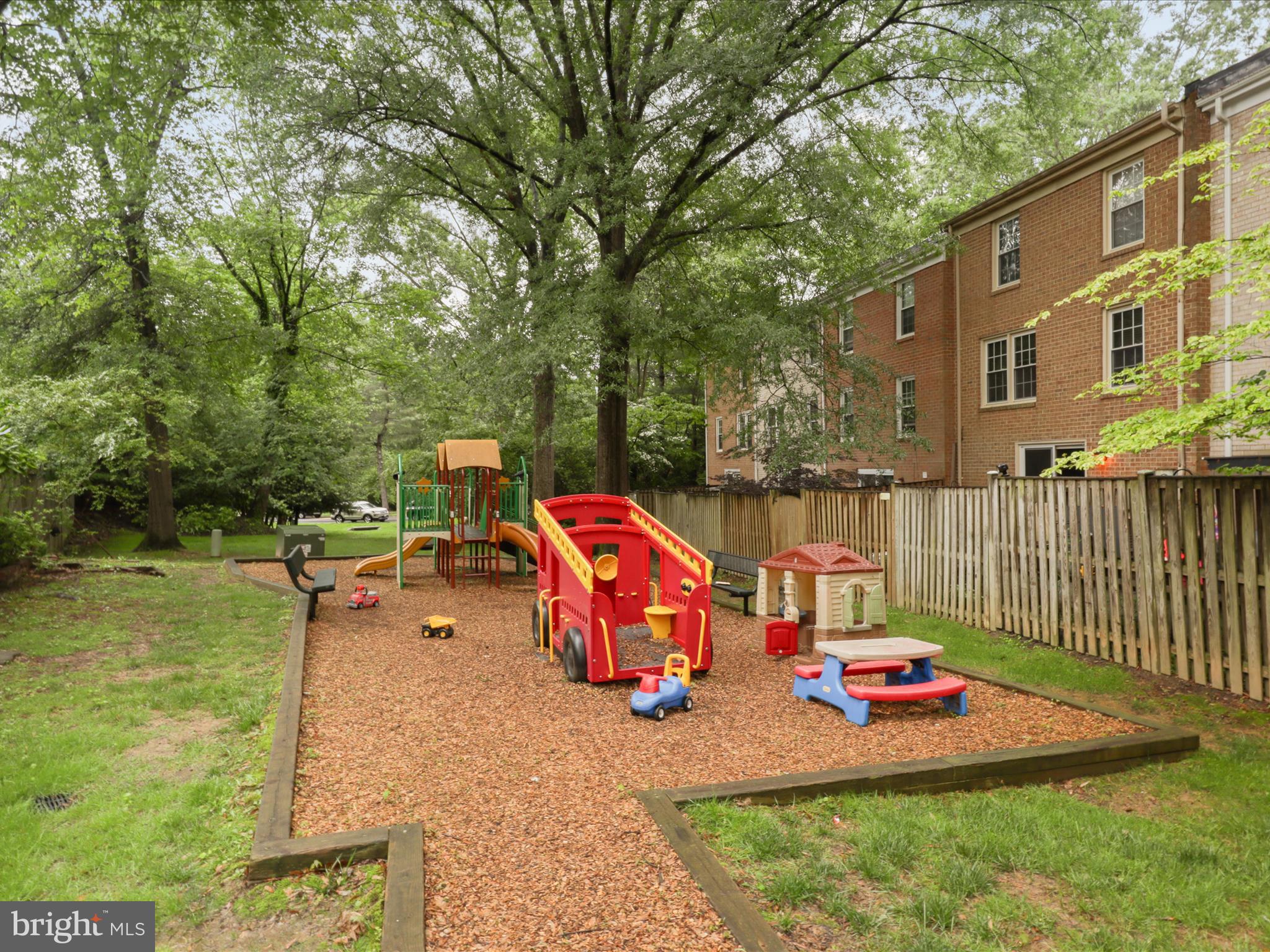 11856 Saint Trinians Ct