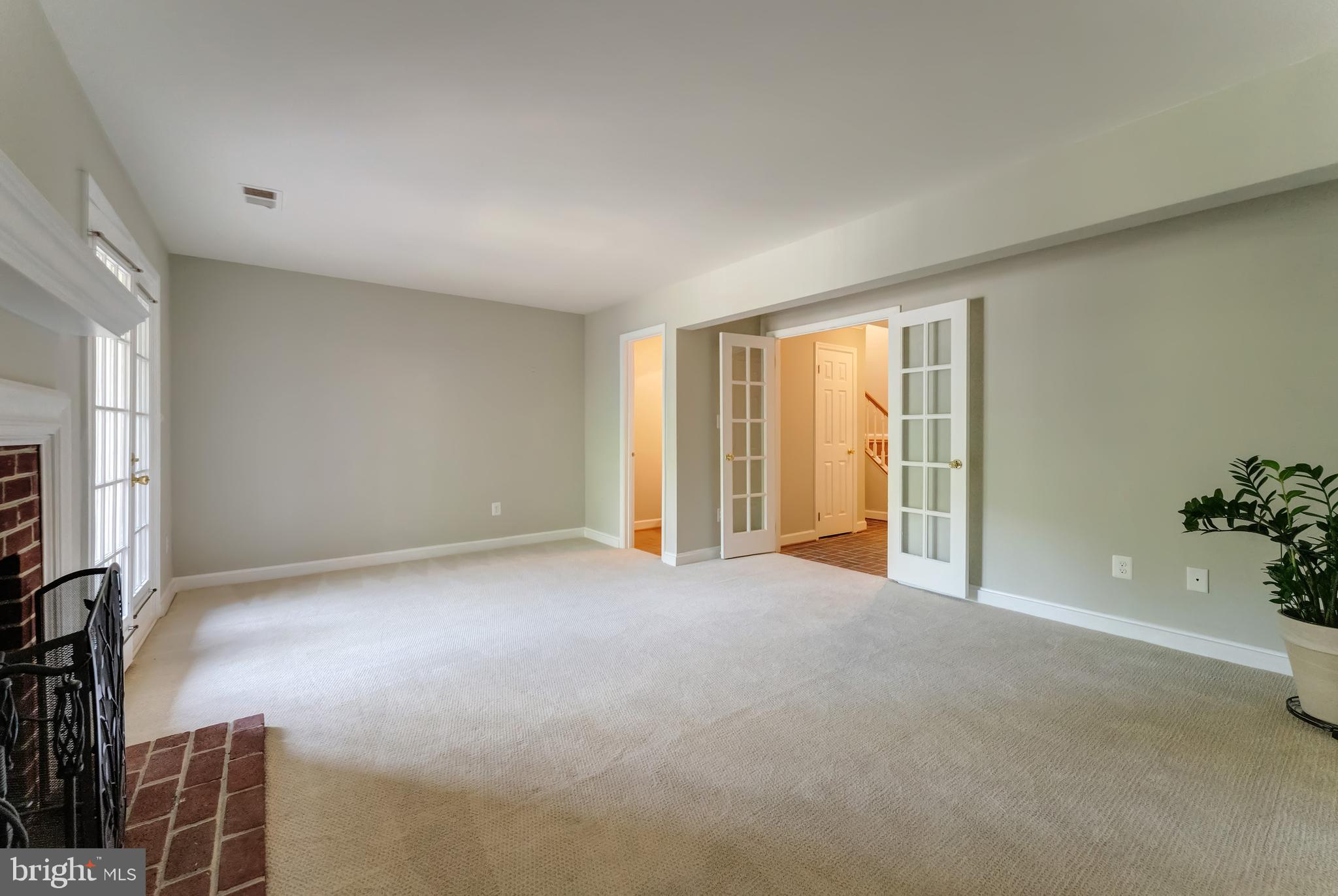 2089 Gillen Ln