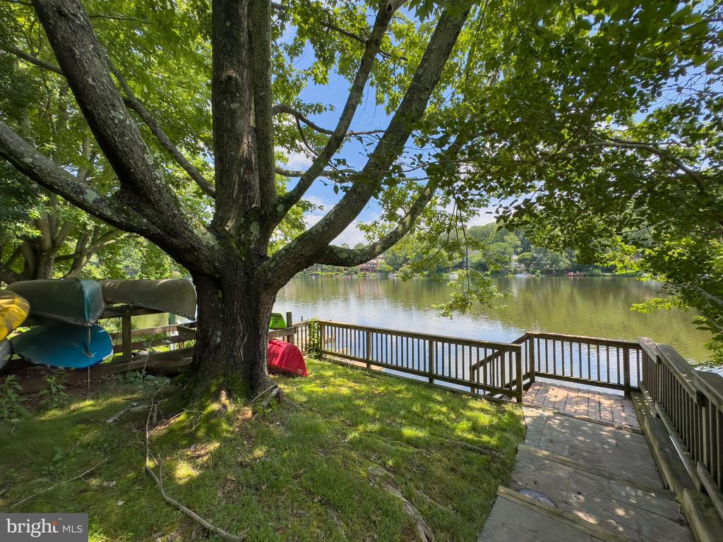 2151 Cabots Point Ln