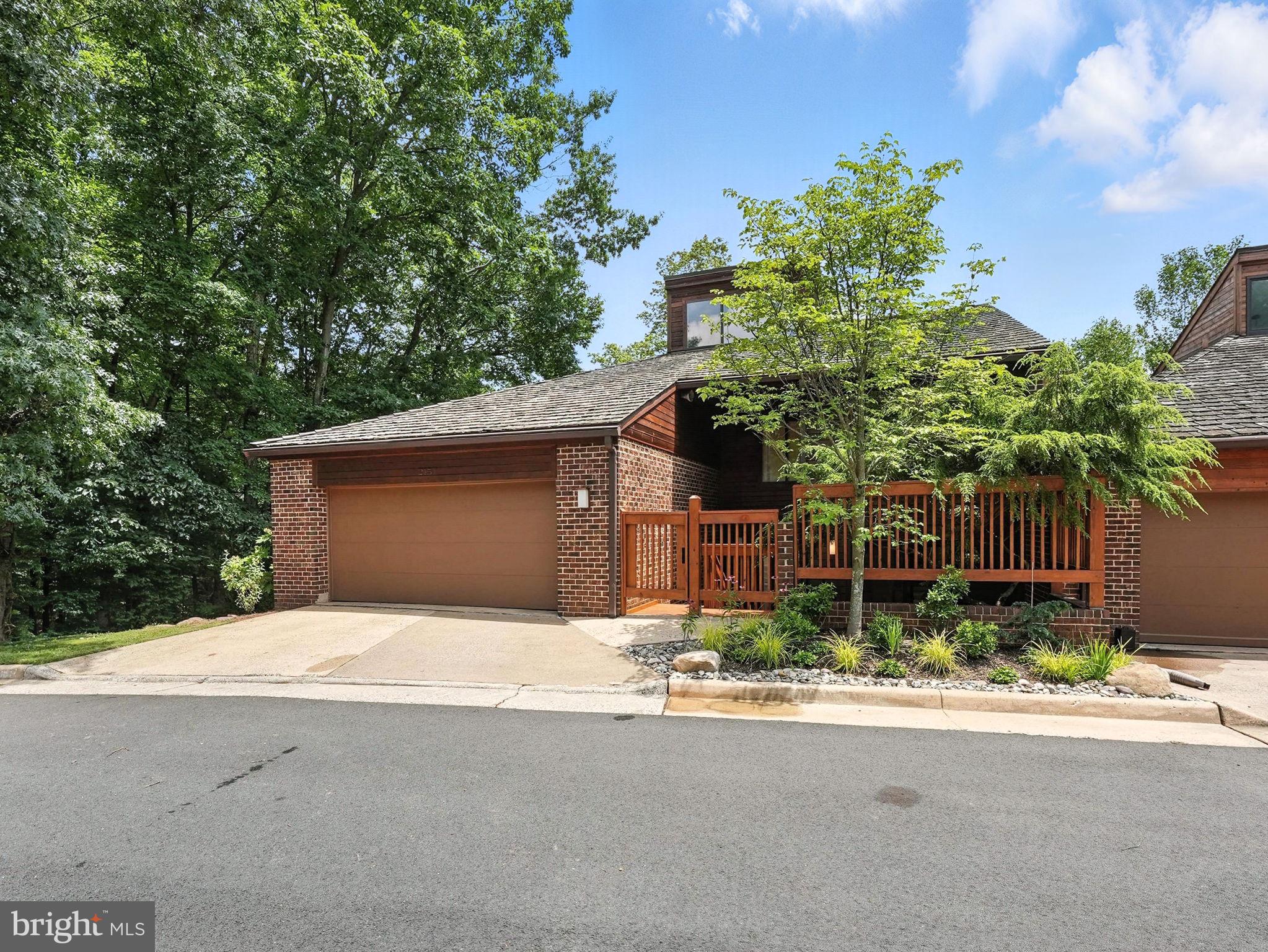 2151 Cabots Point Ln