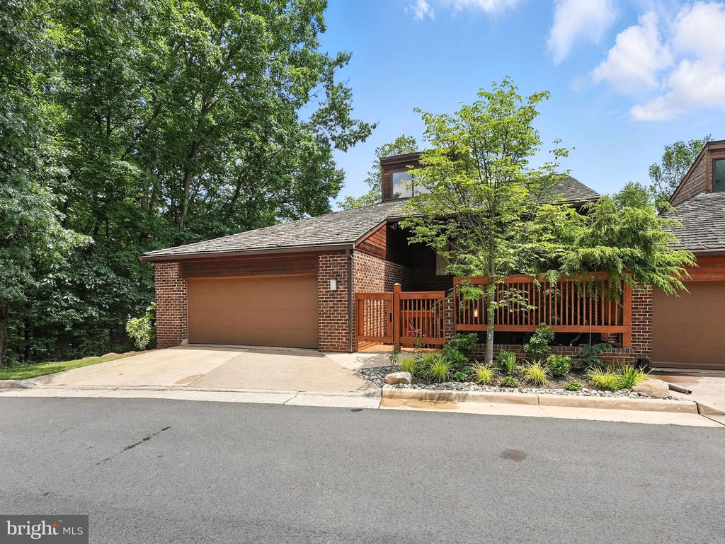 2151 Cabots Point Ln