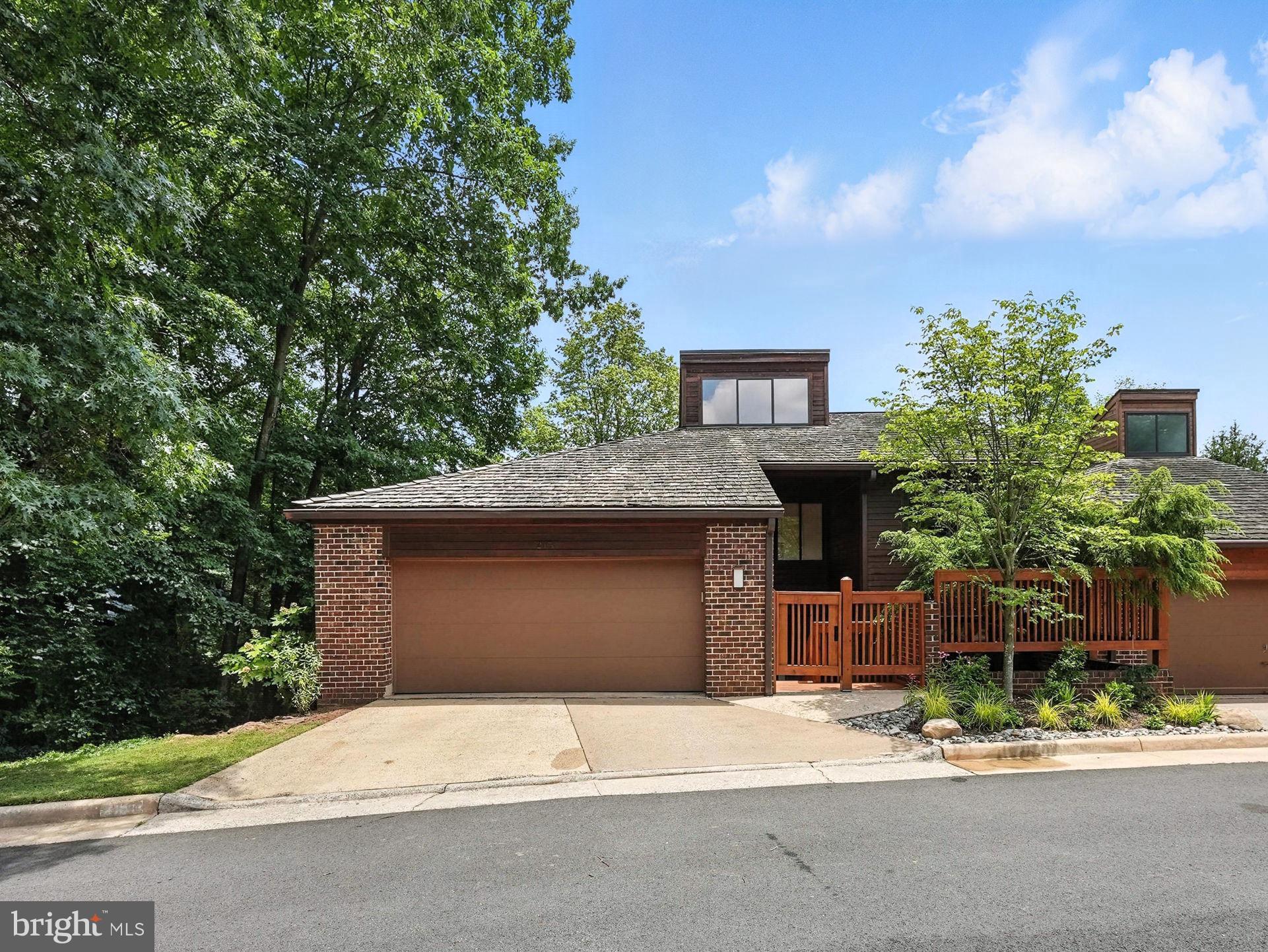 2151 Cabots Point Ln