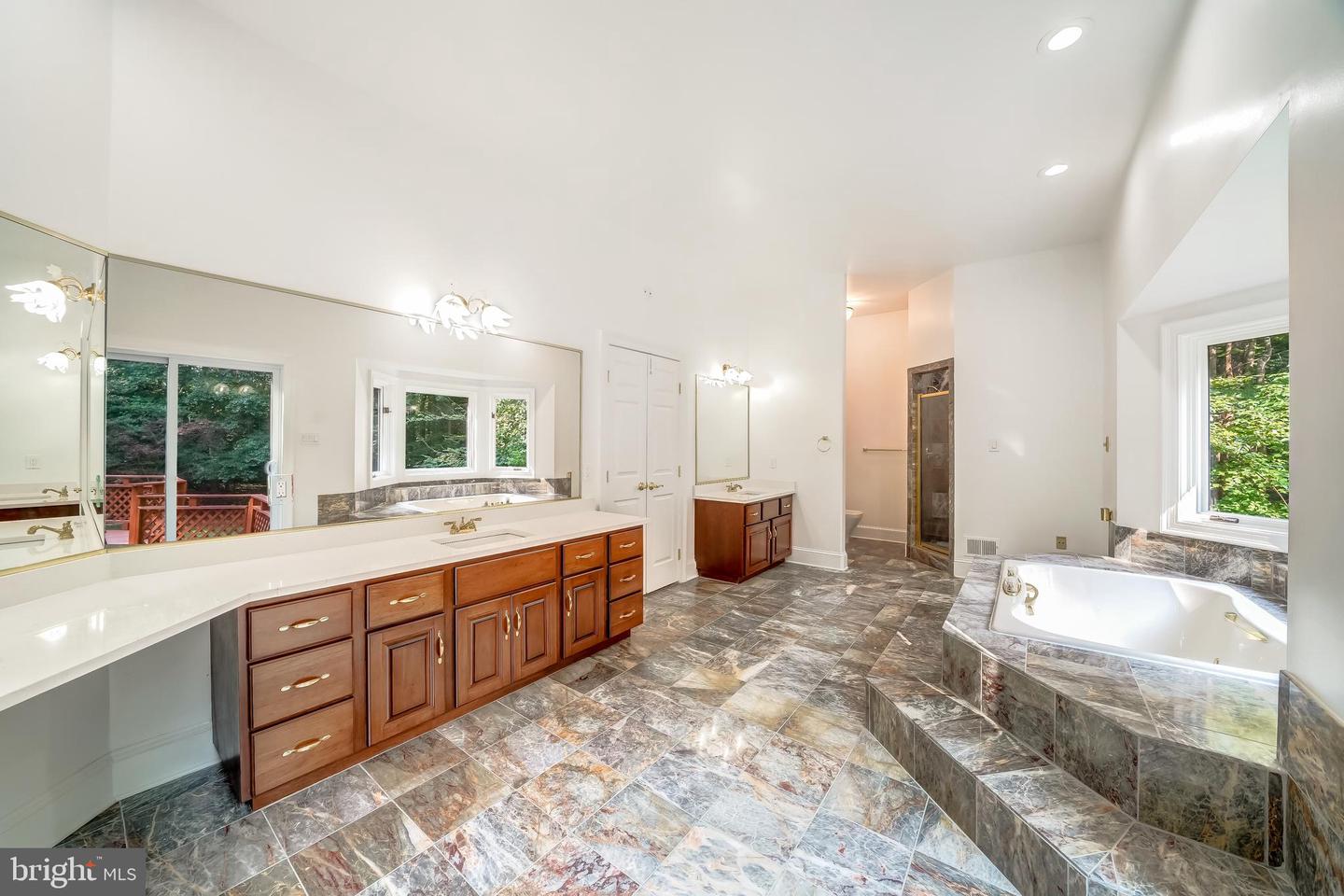 11111 Devereux Station Ln