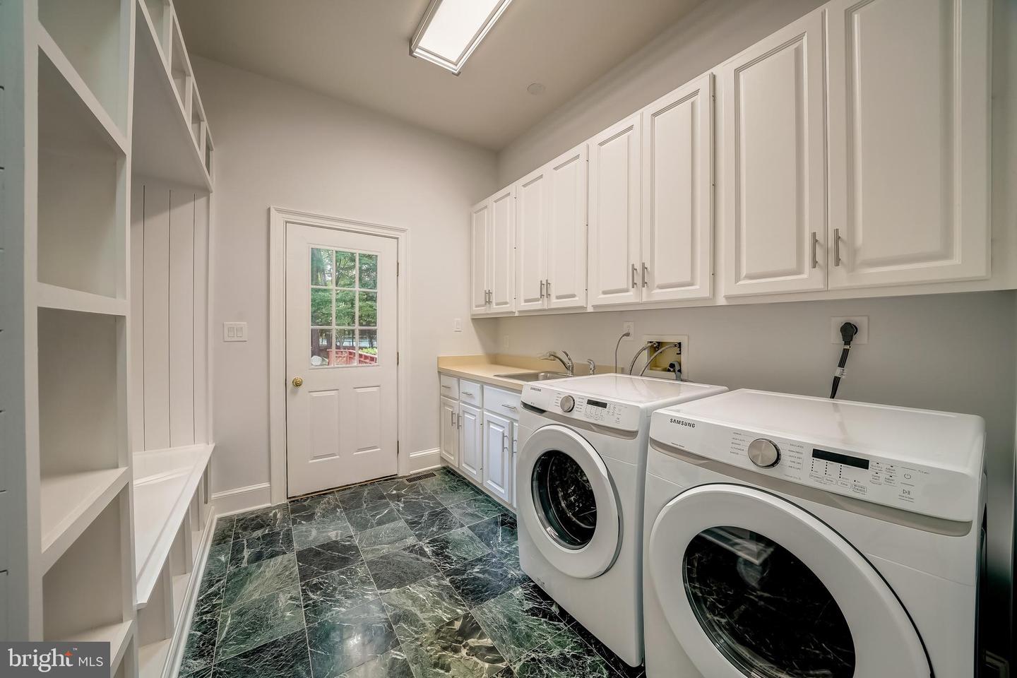 11111 Devereux Station Ln