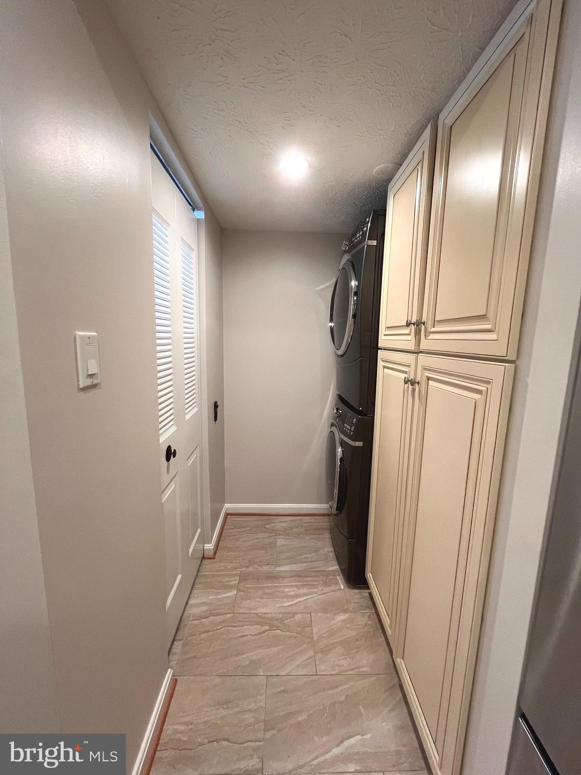 1567 Bennington Woods Ct