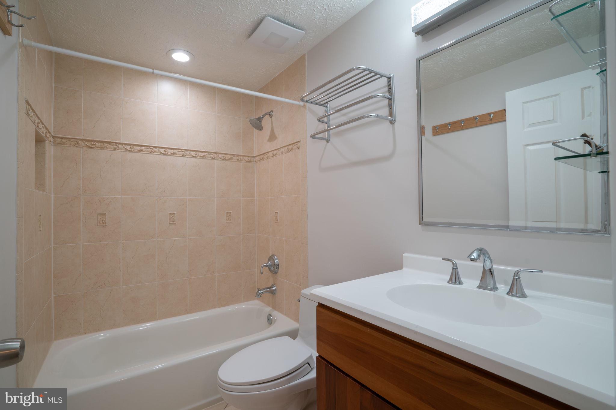 1567 Bennington Woods Ct