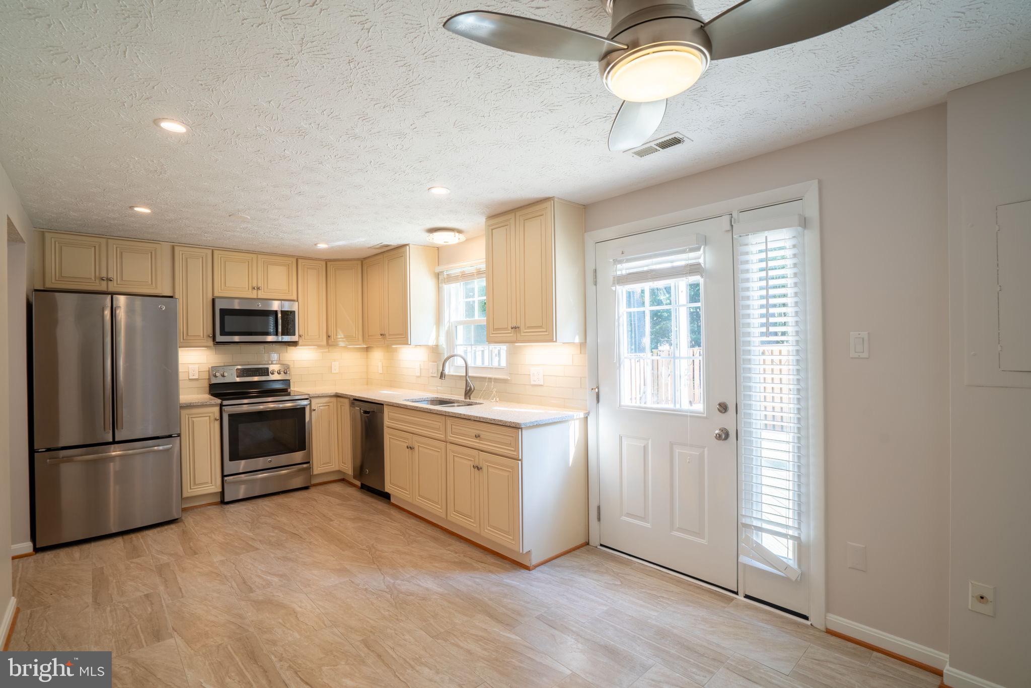 1567 Bennington Woods Ct