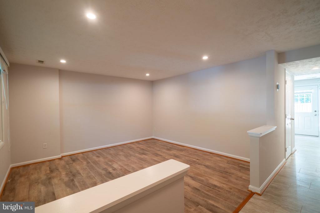 1567 Bennington Woods Ct