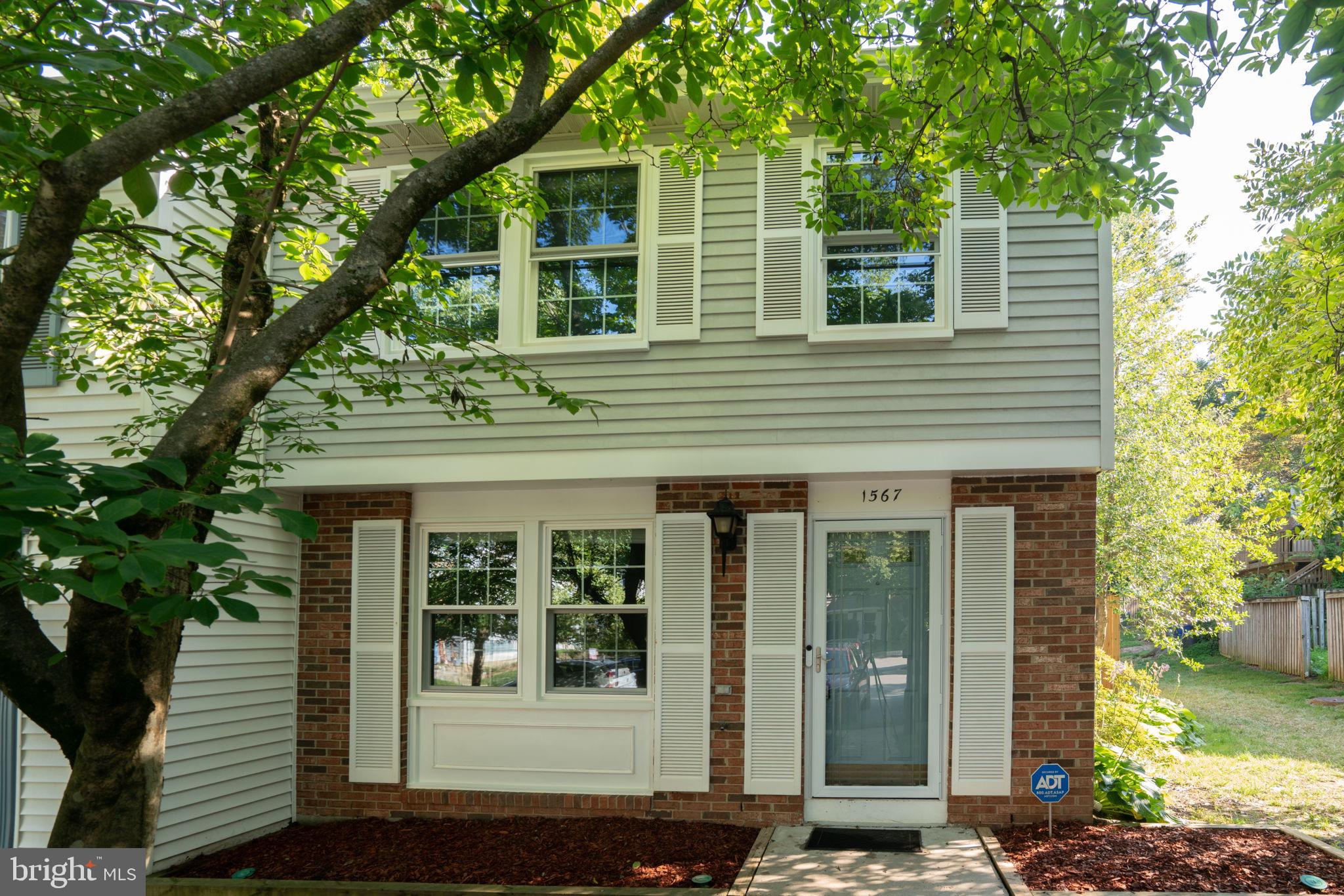 1567 Bennington Woods Ct