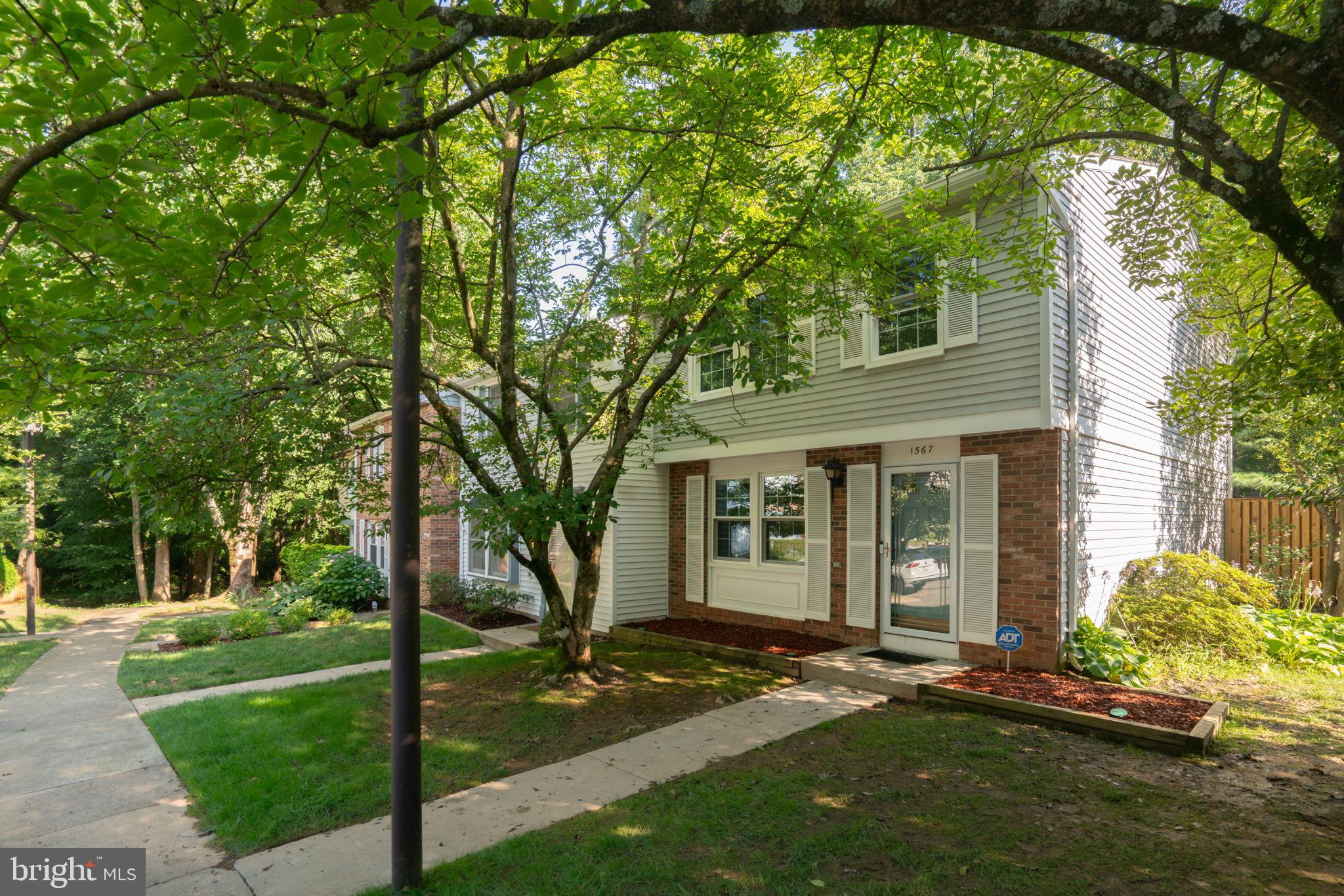1567 Bennington Woods Ct