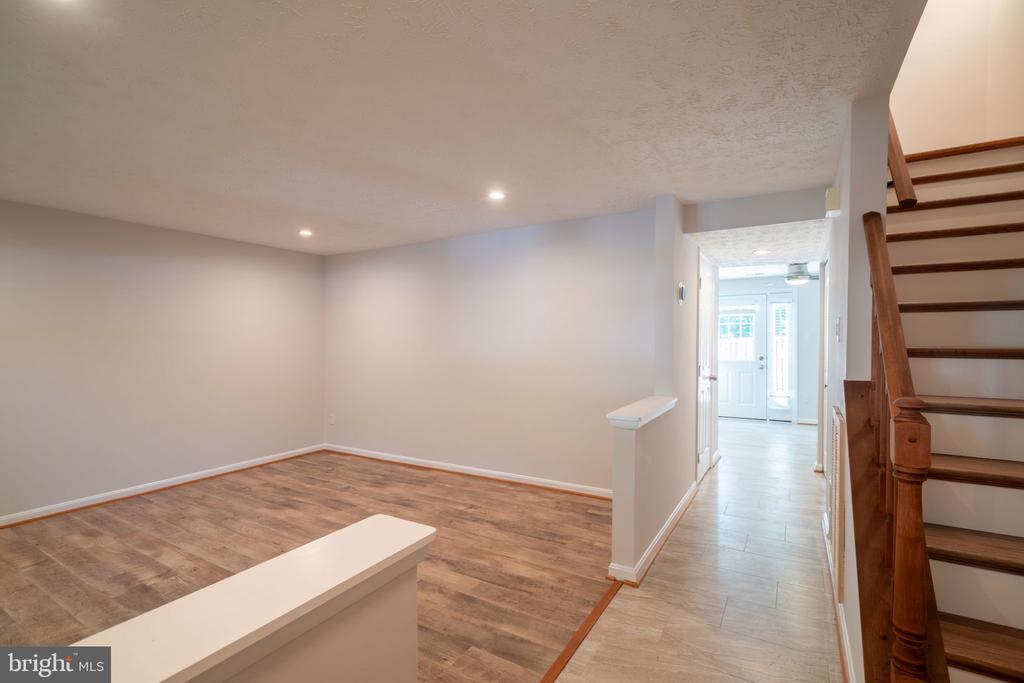 1567 Bennington Woods Ct