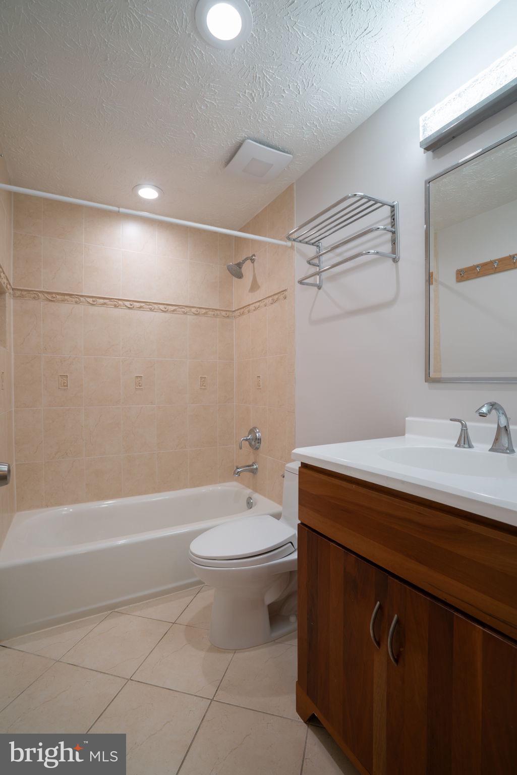 1567 Bennington Woods Ct