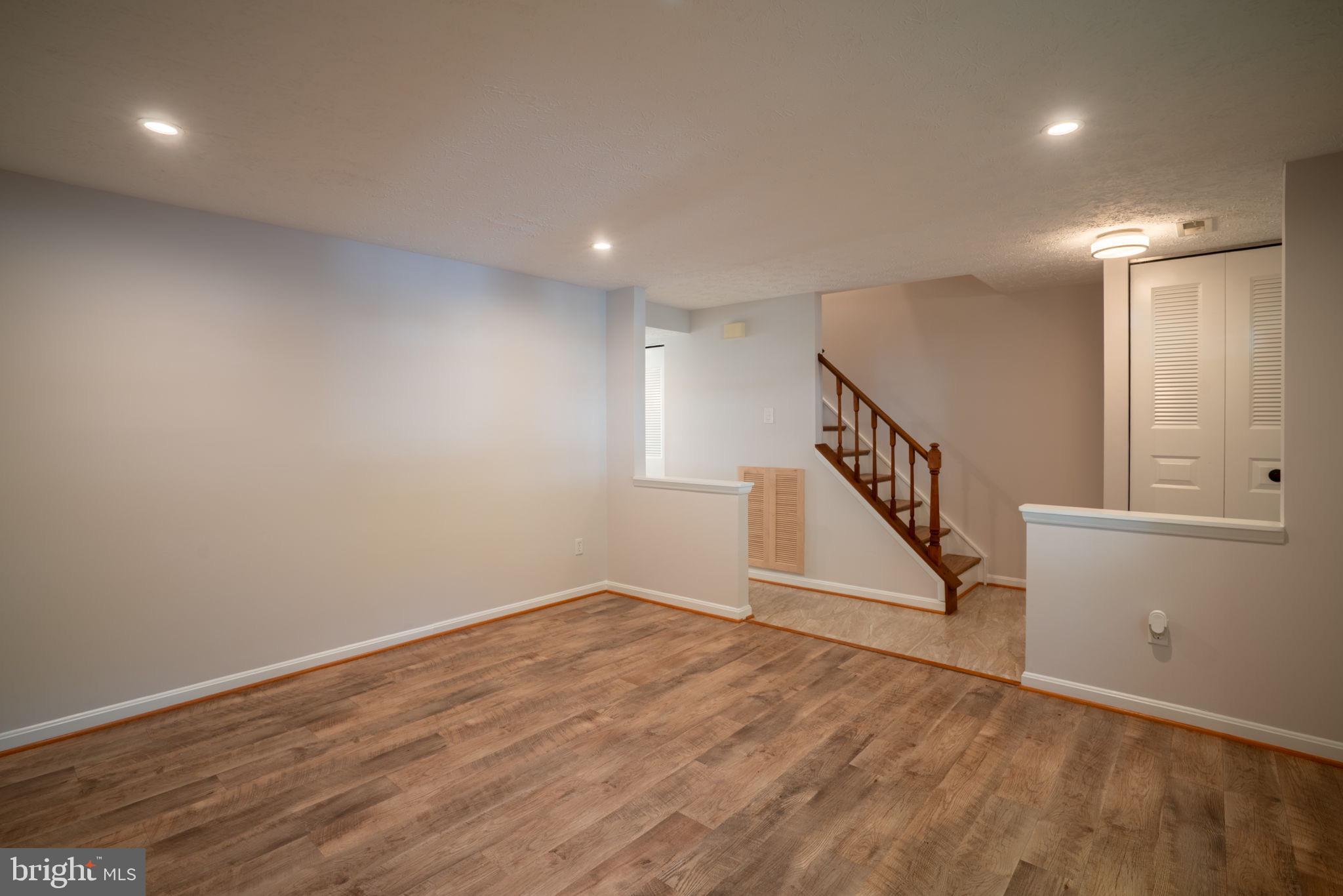 1567 Bennington Woods Ct