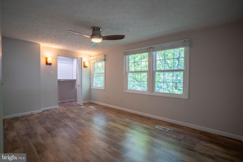 1567 Bennington Woods Ct