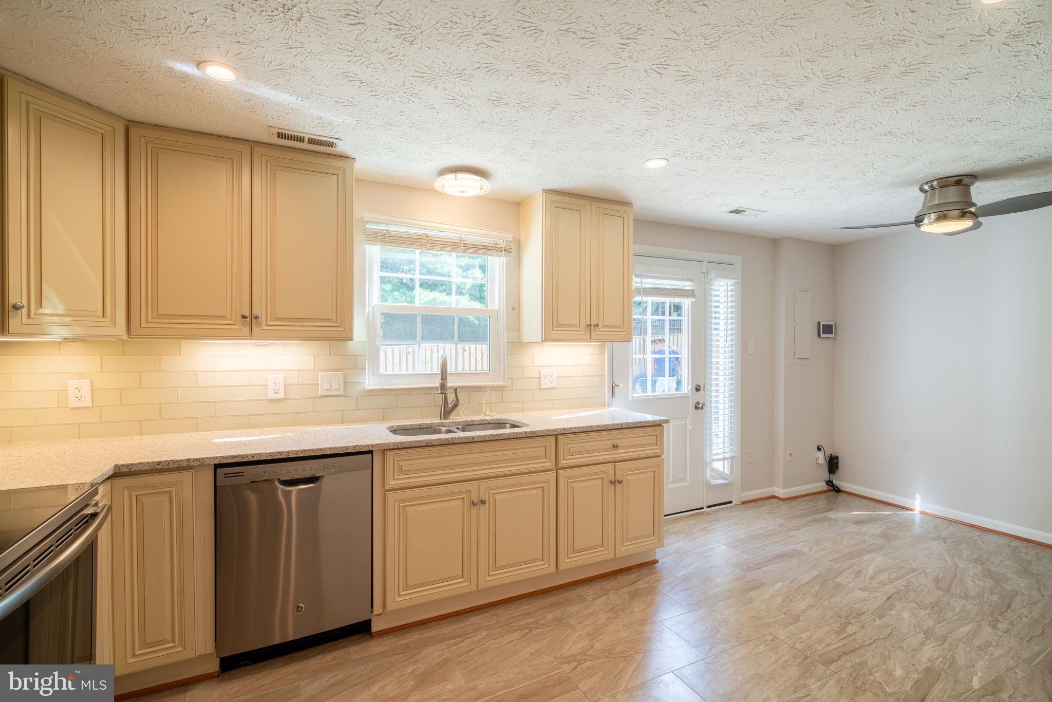 1567 Bennington Woods Ct