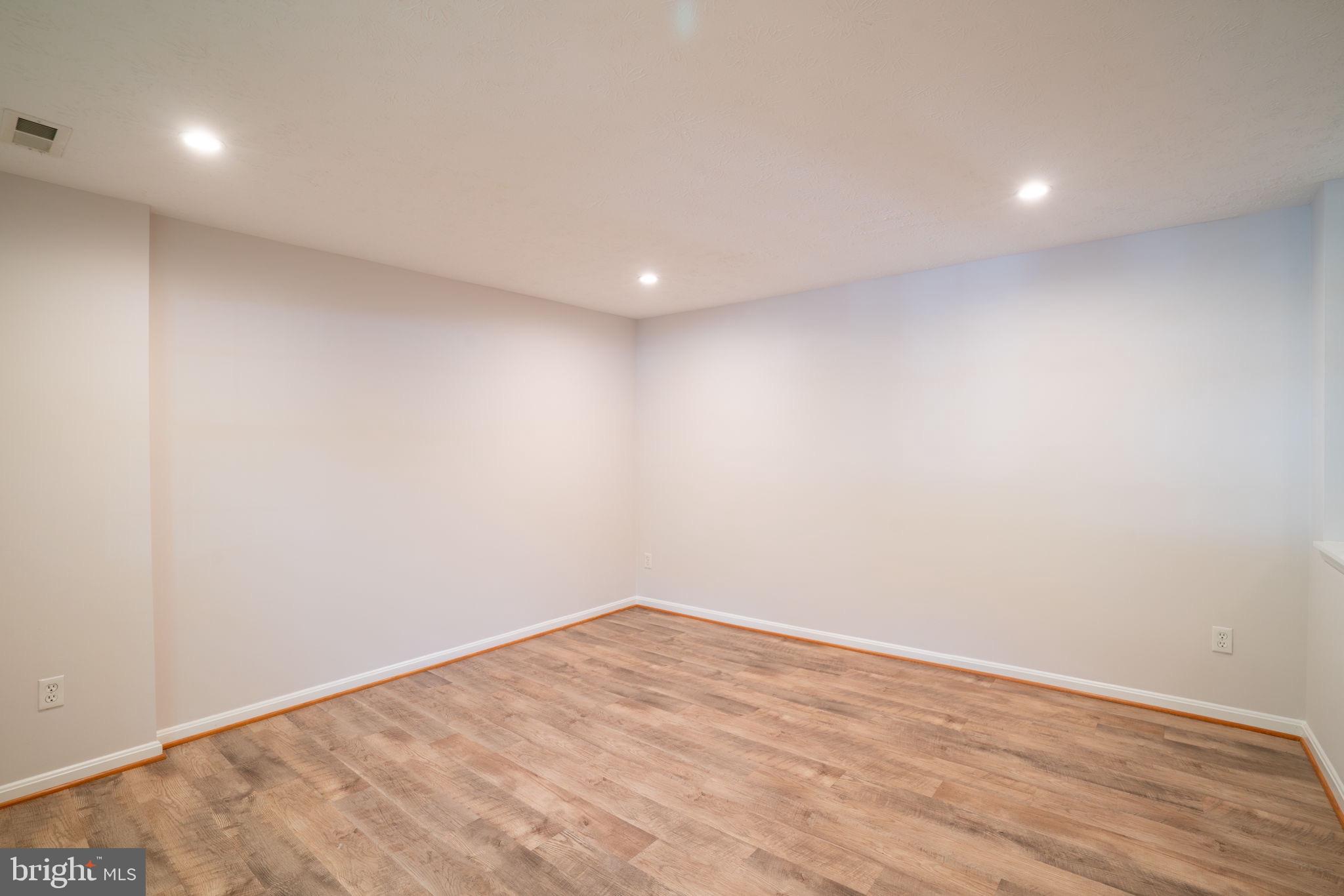 1567 Bennington Woods Ct