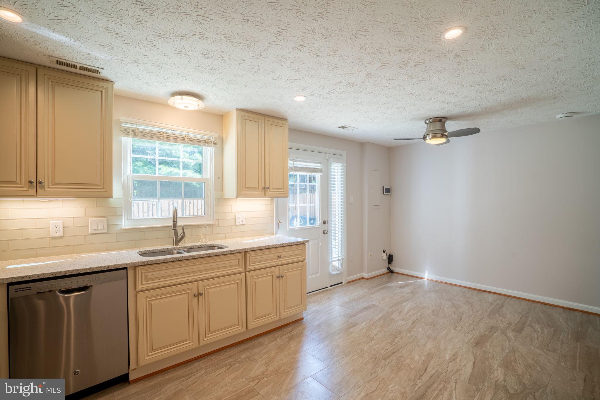 1567 Bennington Woods Ct