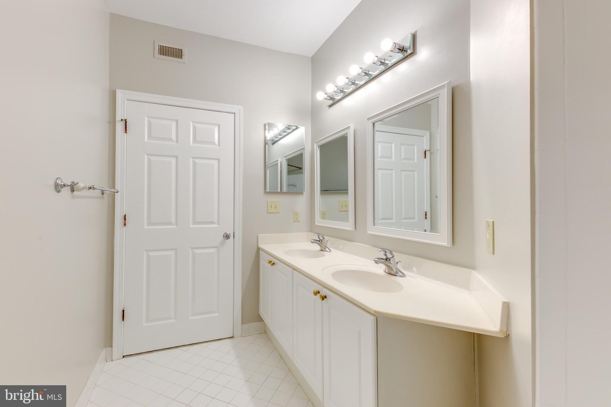 1625 INTERNATIONAL DR #109
