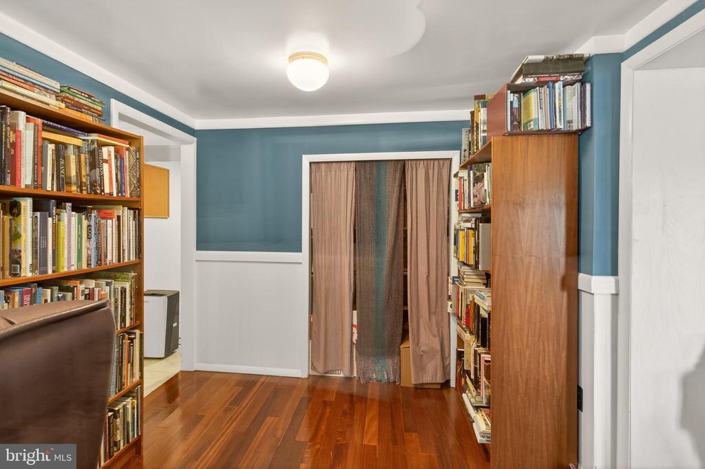 6504 CARRIAGE DRIVE