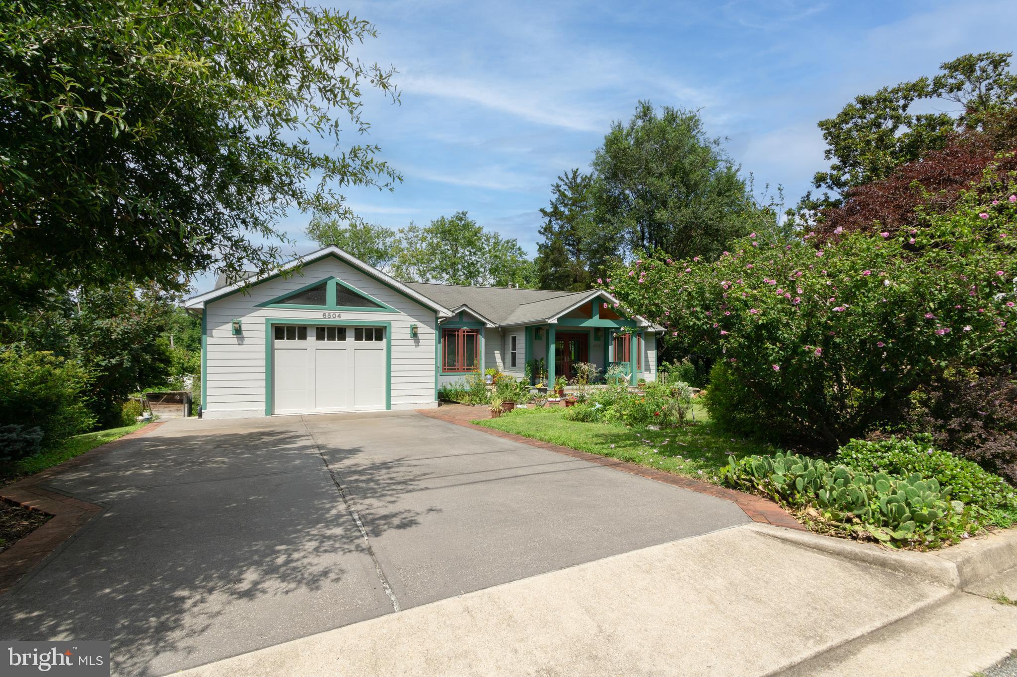 6504 CARRIAGE DRIVE