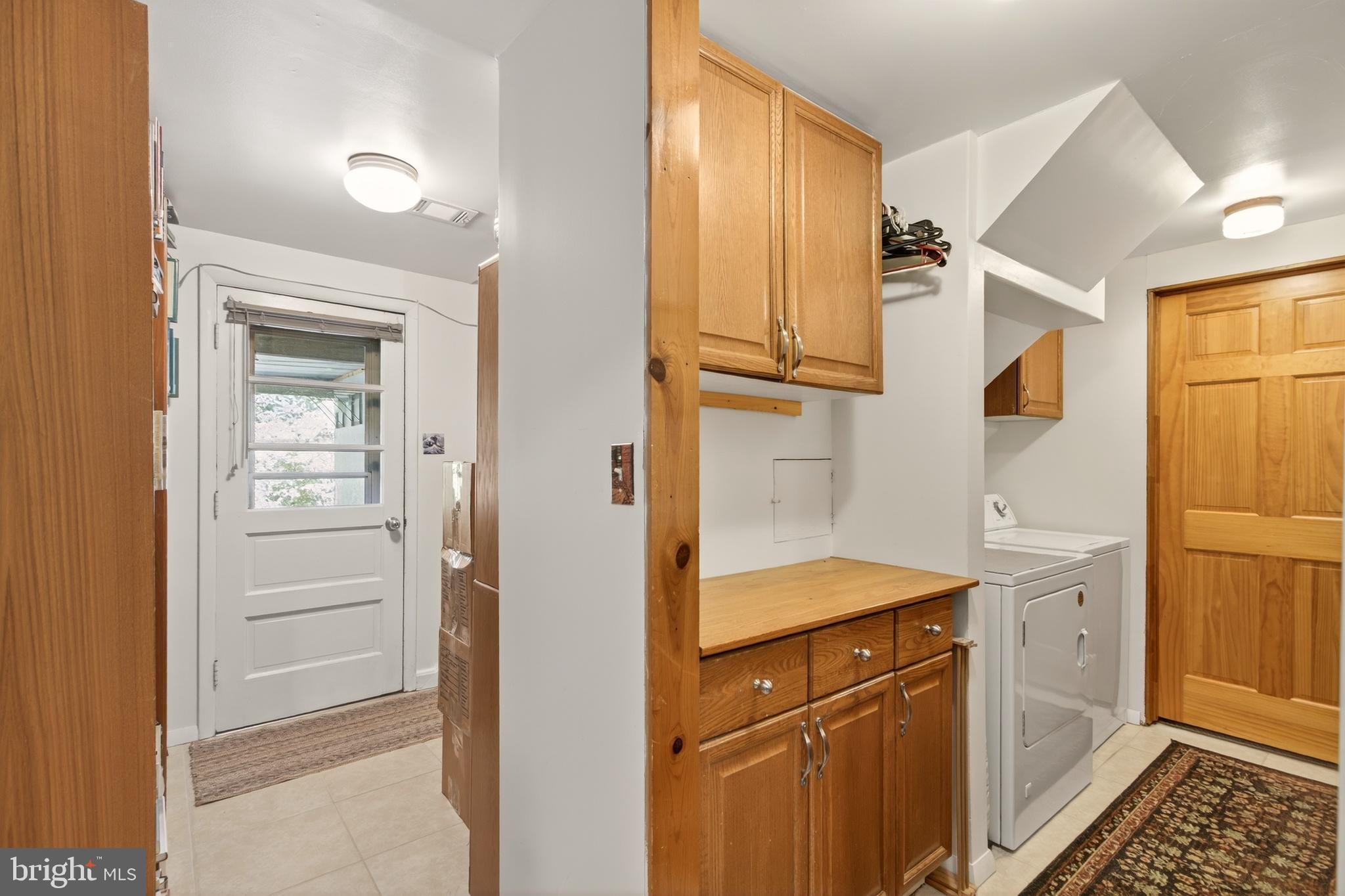 6504 CARRIAGE DRIVE