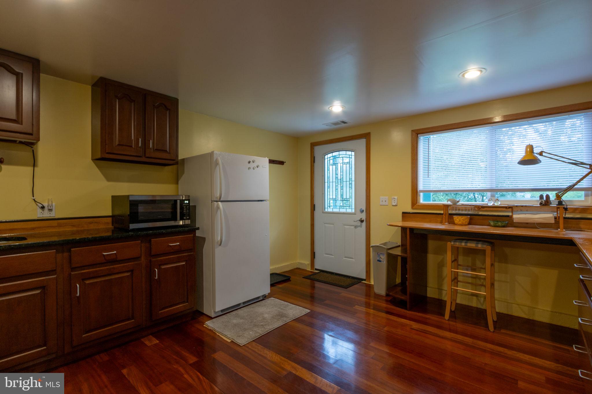 6504 CARRIAGE DRIVE