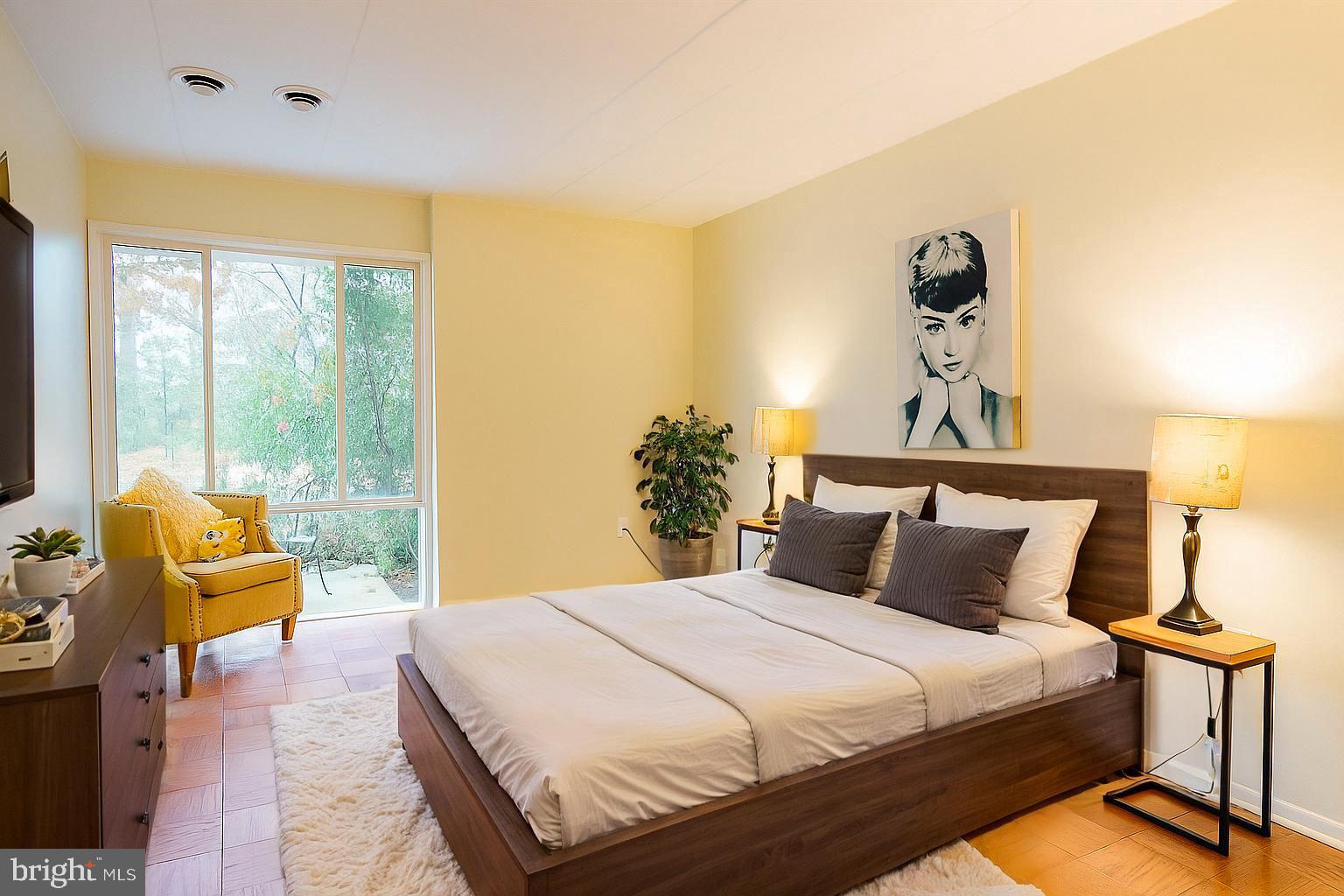 2605 Redcoat Dr #252