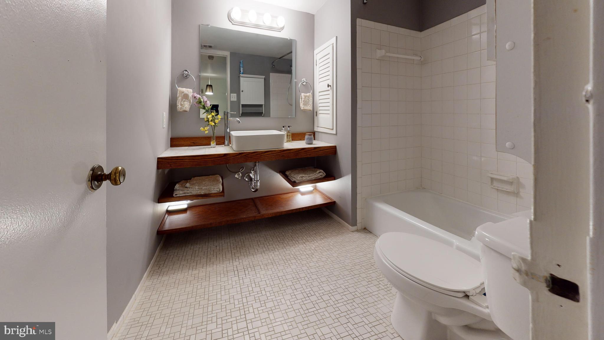 2605 Redcoat Dr #252