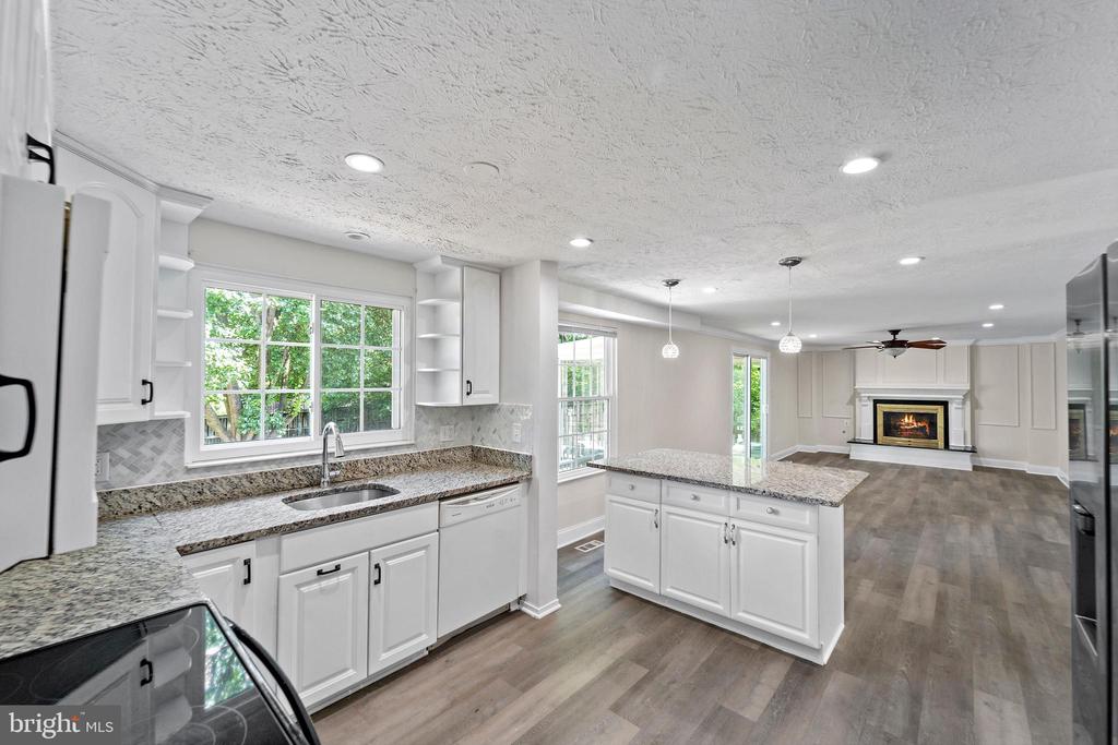 12312 STREAMVALE CIR