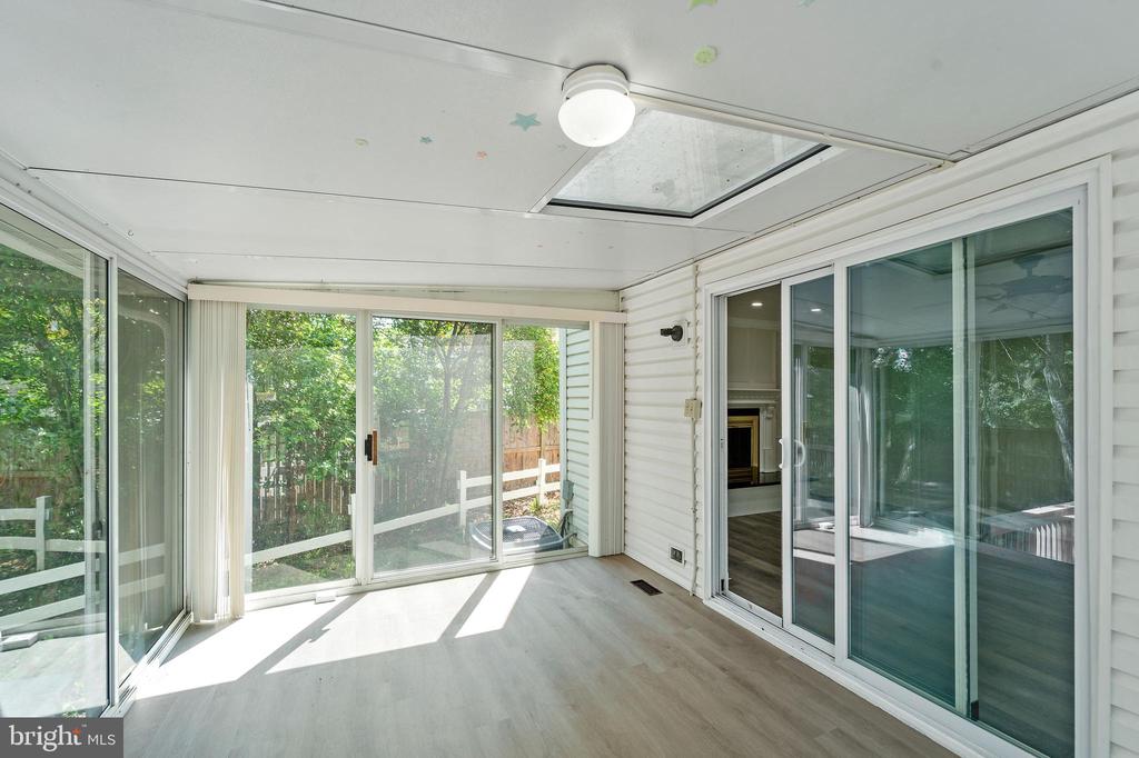 12312 STREAMVALE CIR