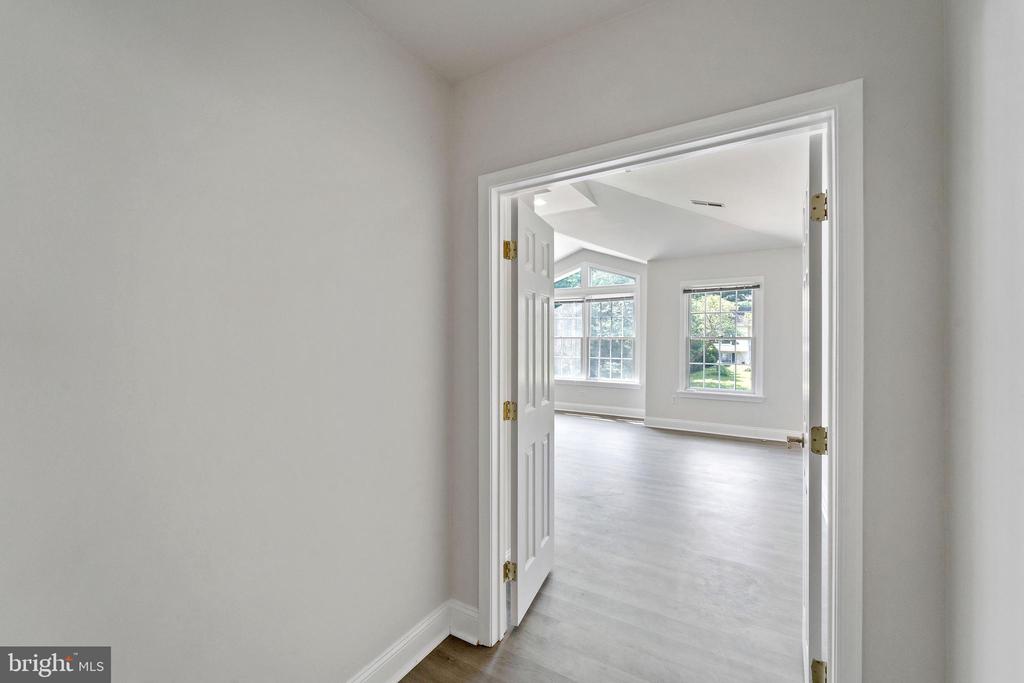 12312 STREAMVALE CIR