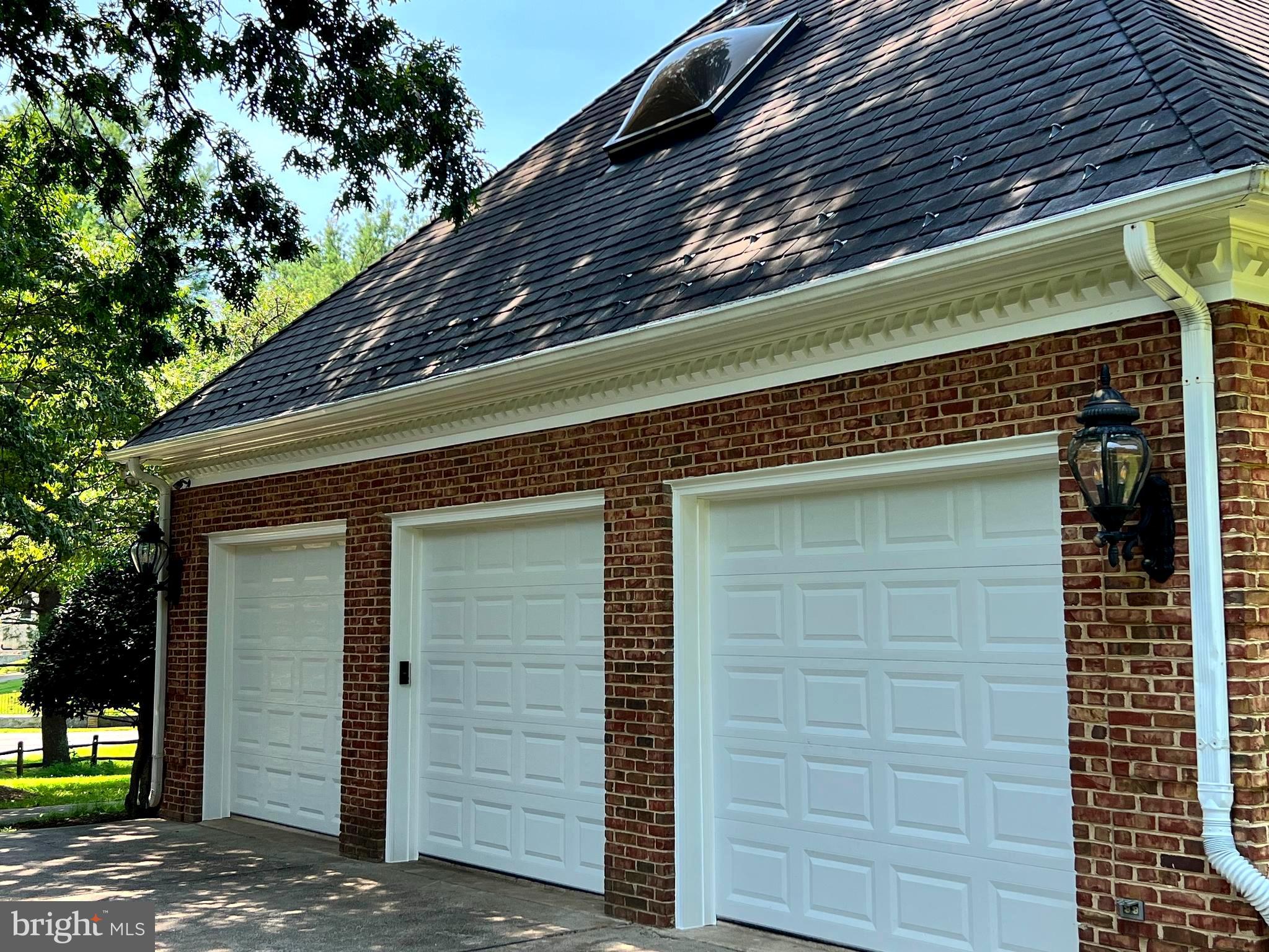 250 Golden Woods Ct