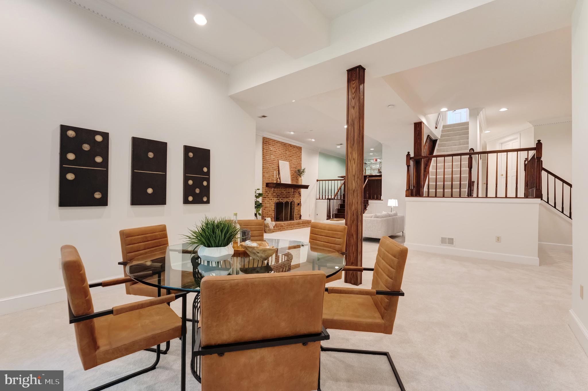 250 Golden Woods Ct