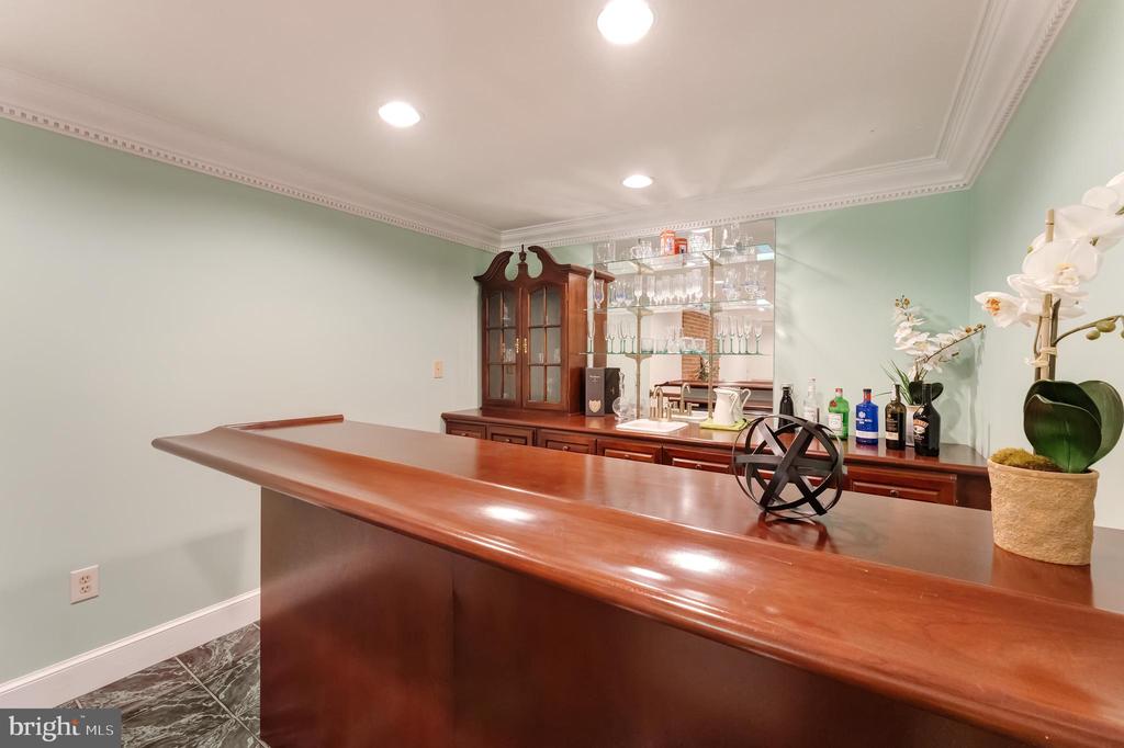 250 Golden Woods Ct