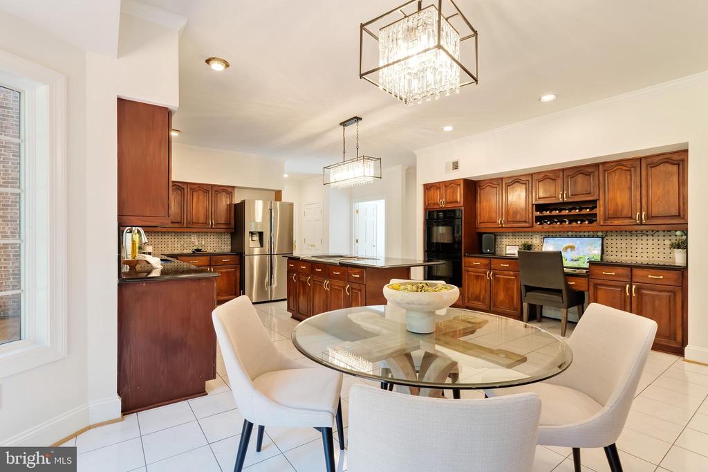 250 Golden Woods Ct