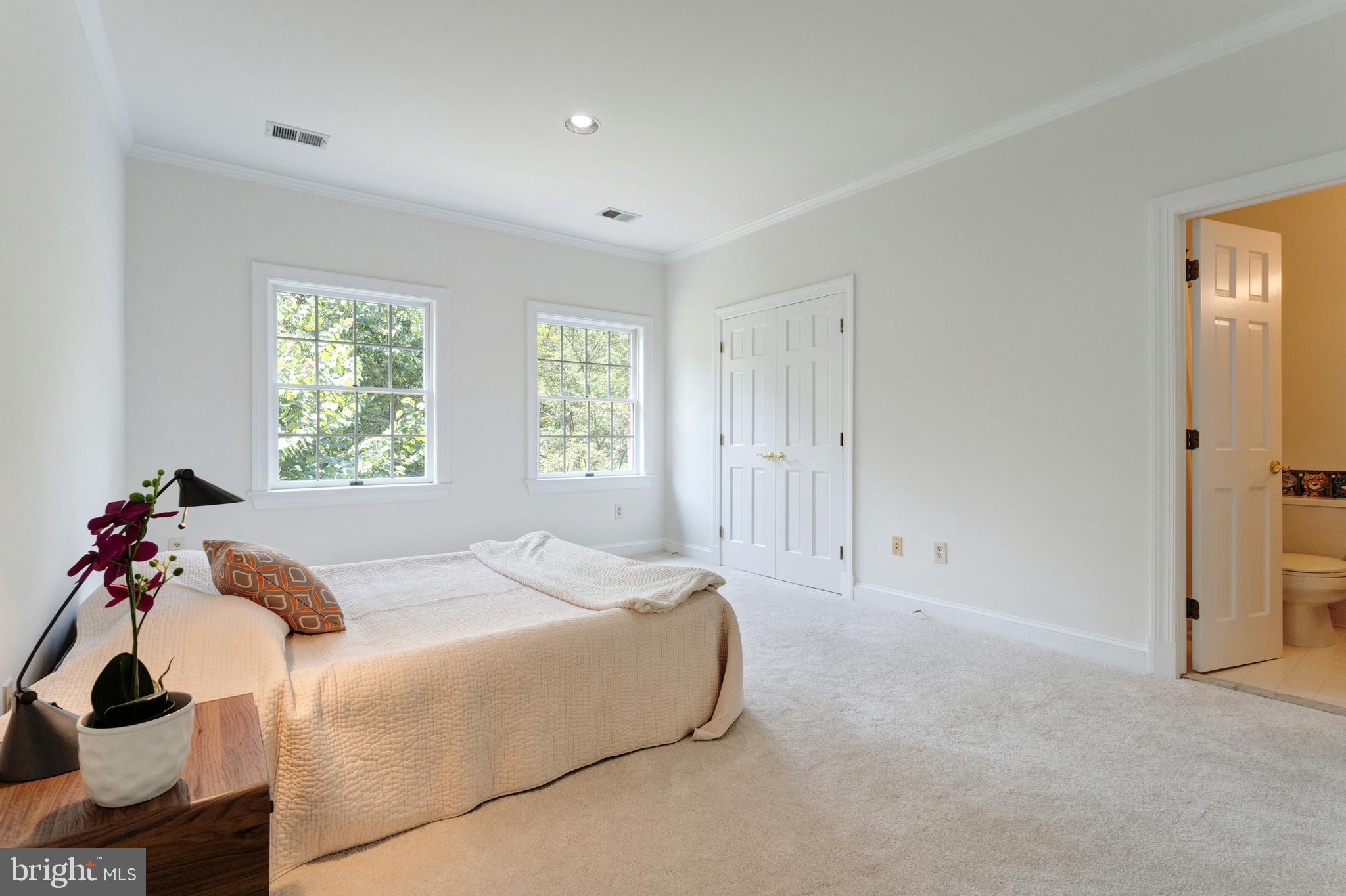 250 Golden Woods Ct