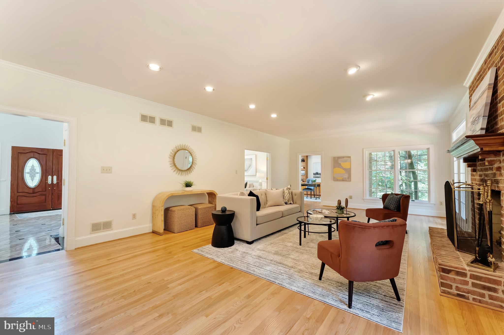 250 Golden Woods Ct