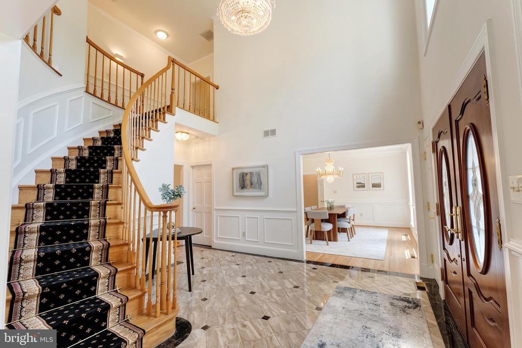 250 Golden Woods Ct