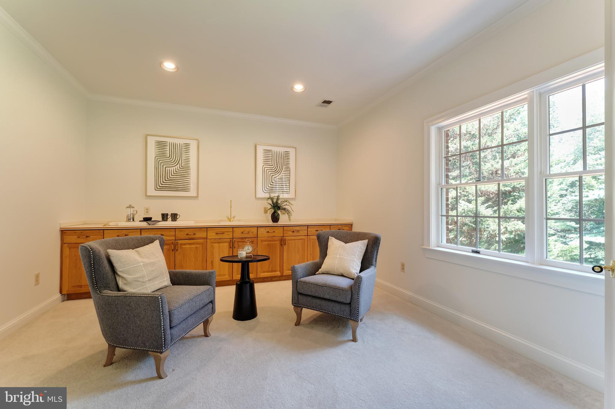 250 Golden Woods Ct